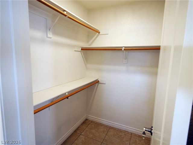 5525 Desert Valley Drive, Las Vegas, NV 89149