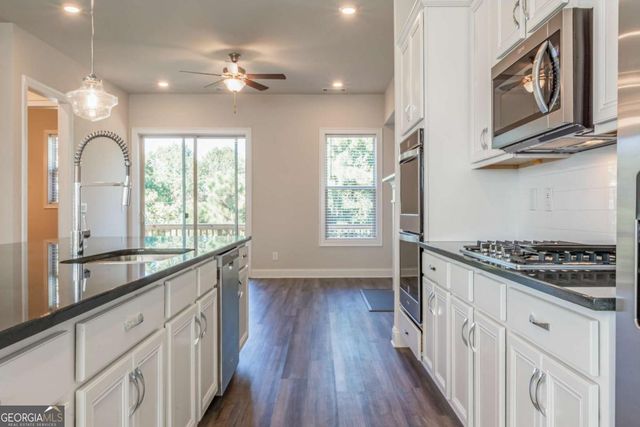 1662 Mountain Top Lane, Smyrna, GA 30082
