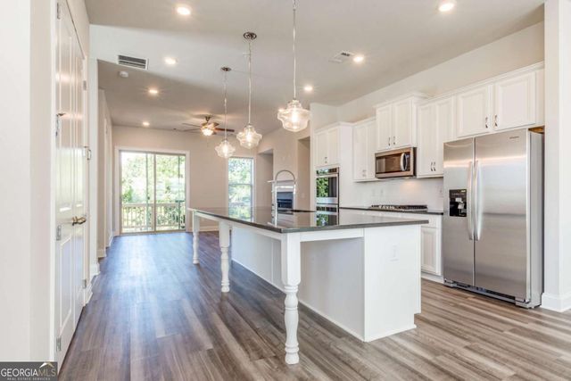 1662 Mountain Top Lane, Smyrna, GA 30082
