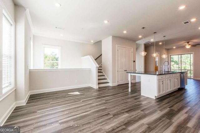 1662 Mountain Top Lane, Smyrna, GA 30082