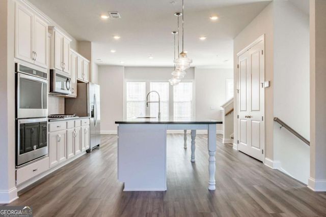 1662 Mountain Top Lane, Smyrna, GA 30082