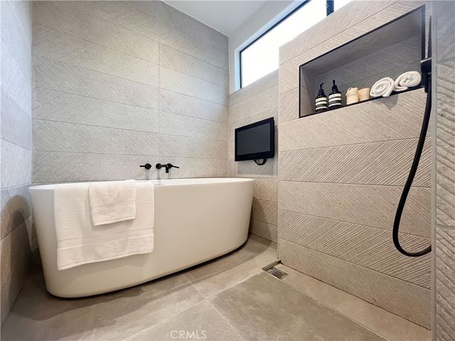 9844 Wanda Park, Beverly Hills, CA 90210