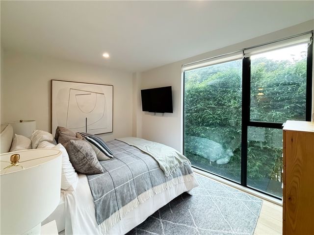 9844 Wanda Park, Beverly Hills, CA 90210
