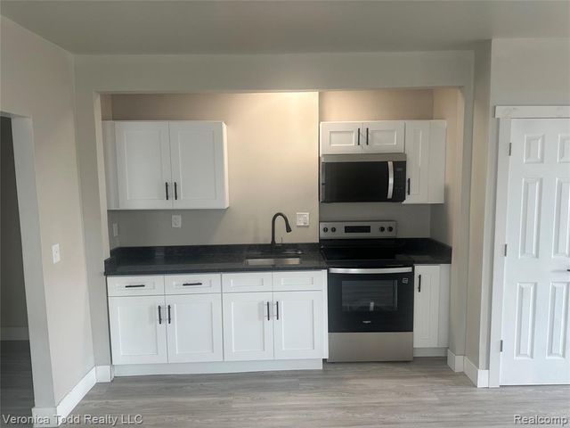 3734 Atkinson Unit 2 Street, Detroit, MI 48206