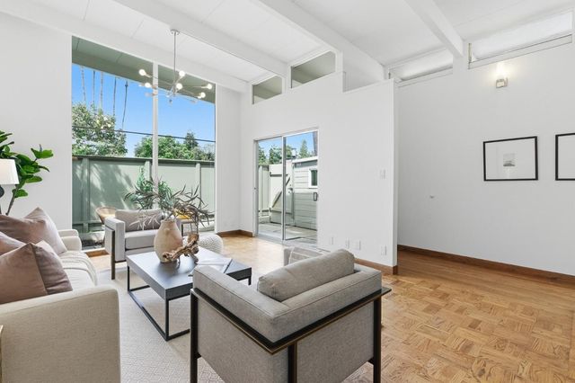 3909 Middlefield Road F, Palo Alto, CA 94303