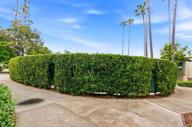 3909 Middlefield Road F, Palo Alto, CA 94303