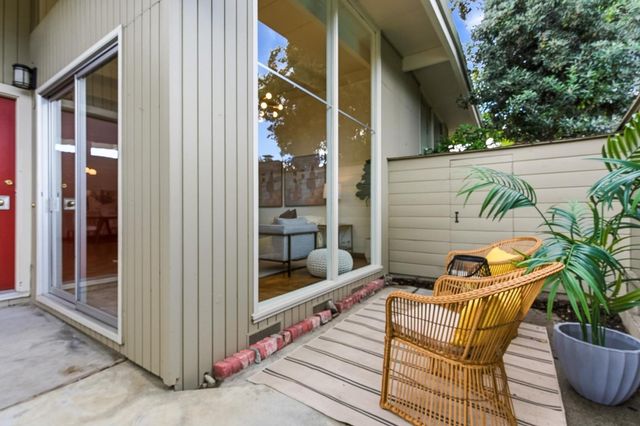 3909 Middlefield Road F, Palo Alto, CA 94303