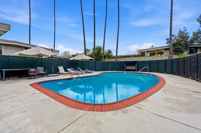 3909 Middlefield Road F, Palo Alto, CA 94303