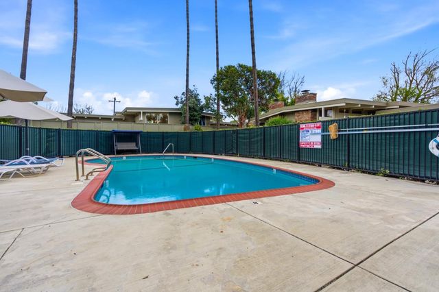 3909 Middlefield Road F, Palo Alto, CA 94303