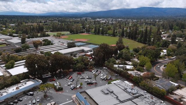 3909 Middlefield Road F, Palo Alto, CA 94303