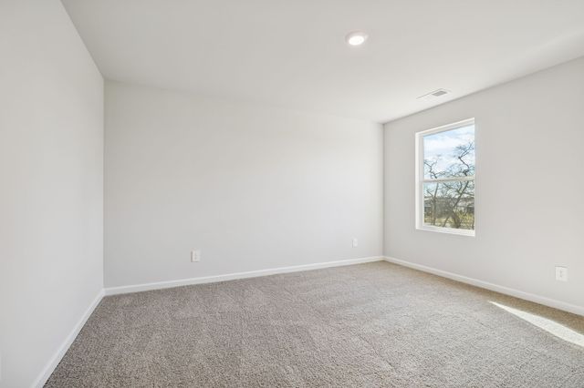 1025 Linn Cove Ct, Gallatin, TN 37066