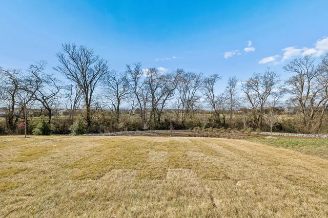 1025 Linn Cove Ct, Gallatin, TN 37066