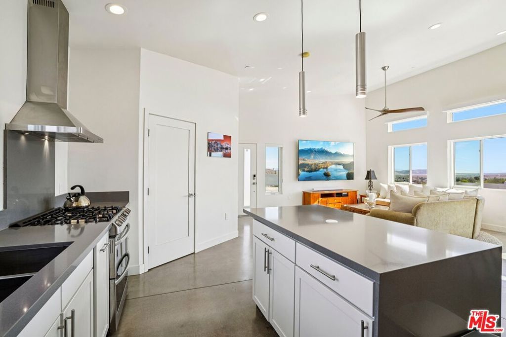 Image 18 of property listing at 6792 San Angelo Avenue, Joshua Tree, CA 92252