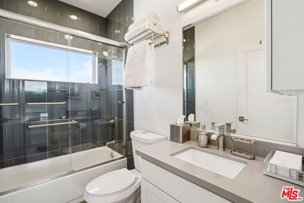 Image 25 of property listing at 6792 San Angelo Avenue, Joshua Tree, CA 92252