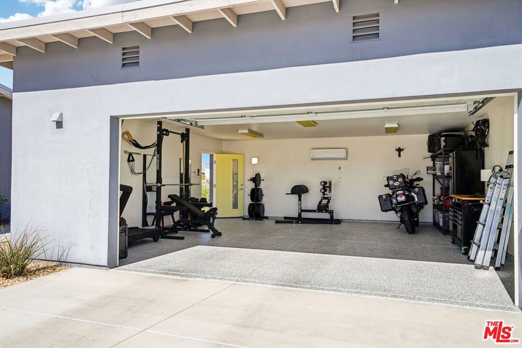 Image 30 of property listing at 6792 San Angelo Avenue, Joshua Tree, CA 92252