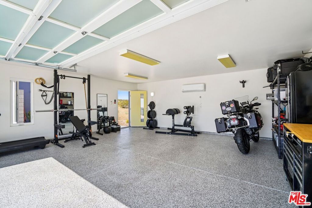 Image 31 of property listing at 6792 San Angelo Avenue, Joshua Tree, CA 92252