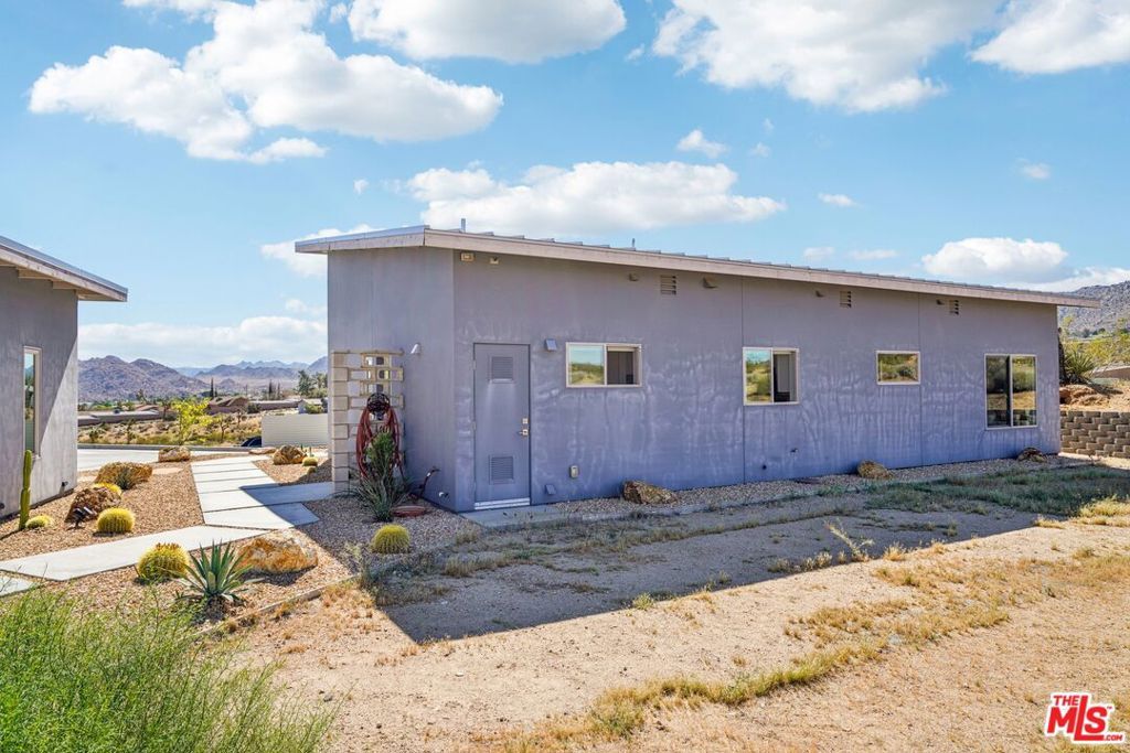 Image 35 of property listing at 6792 San Angelo Avenue, Joshua Tree, CA 92252