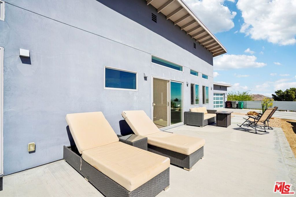 Image 6 of property listing at 6792 San Angelo Avenue, Joshua Tree, CA 92252