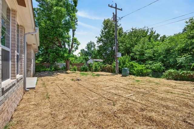 512 E Ercoupe Drive, Midwest City, OK 73110