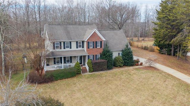 107 Cottonwood Lane, Summerfield, NC 27358