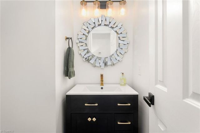 107 Cottonwood Lane, Summerfield, NC 27358