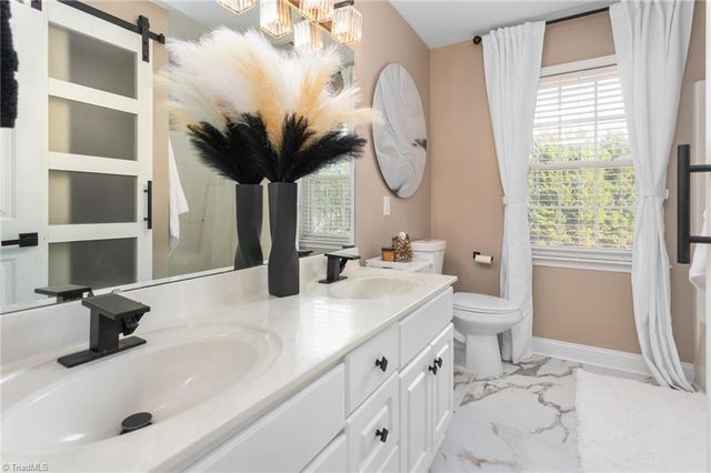 107 Cottonwood Lane, Summerfield, NC 27358