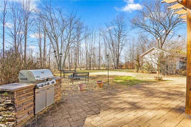 107 Cottonwood Lane, Summerfield, NC 27358