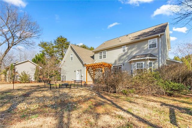 107 Cottonwood Lane, Summerfield, NC 27358