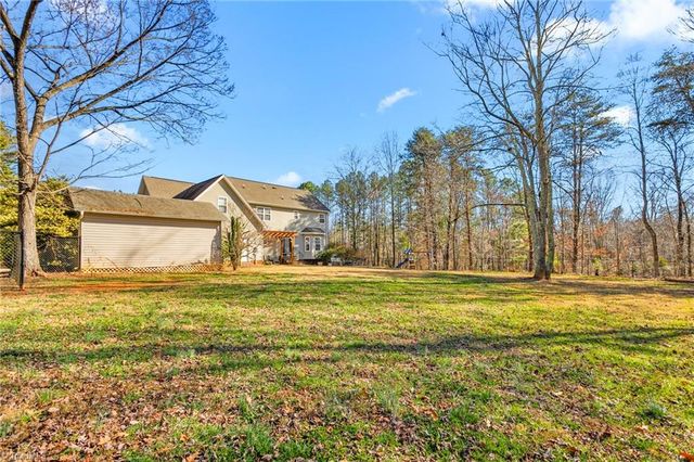 107 Cottonwood Lane, Summerfield, NC 27358