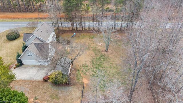 107 Cottonwood Lane, Summerfield, NC 27358