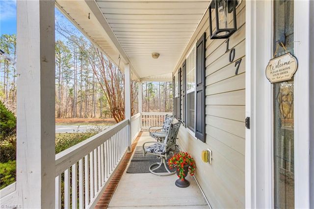 107 Cottonwood Lane, Summerfield, NC 27358