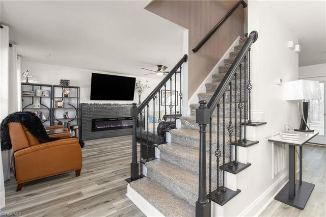 107 Cottonwood Lane, Summerfield, NC 27358