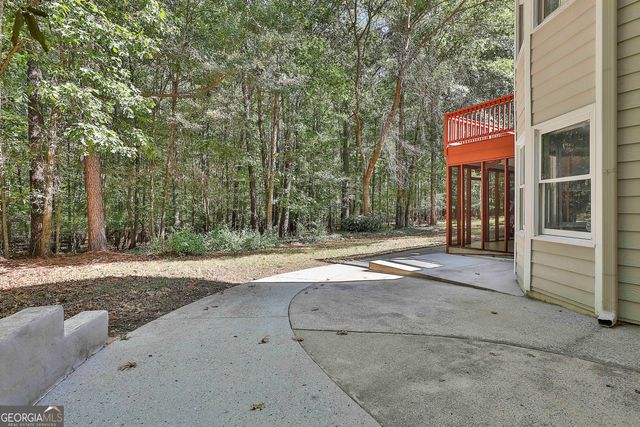 230 Stonehaven Drive, Fayetteville, GA 30215