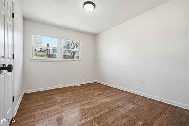 404 Merriewood Drive, Bristol, TN 37620