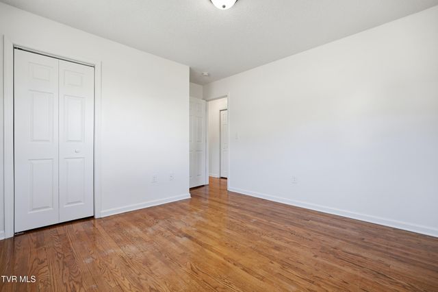 404 Merriewood Drive, Bristol, TN 37620