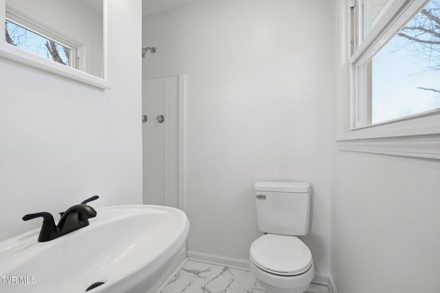 404 Merriewood Drive, Bristol, TN 37620