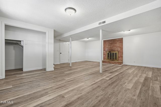 404 Merriewood Drive, Bristol, TN 37620