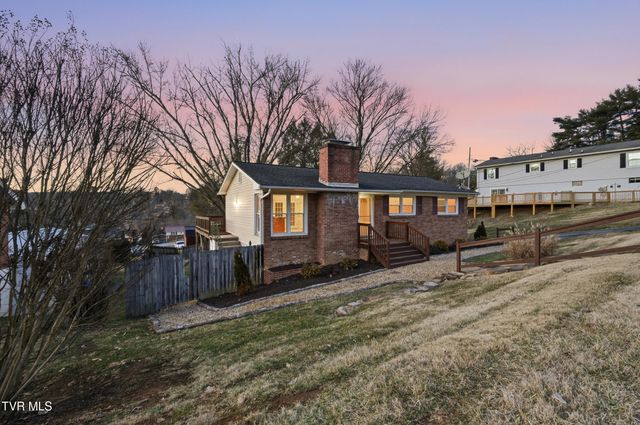 404 Merriewood Drive, Bristol, TN 37620