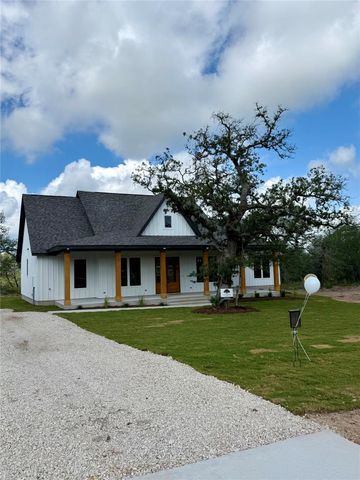 4952 FM 672, Dale, TX 78616