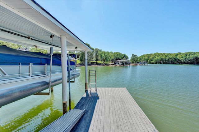145 Bridleridge RD, Penhook, VA 24137