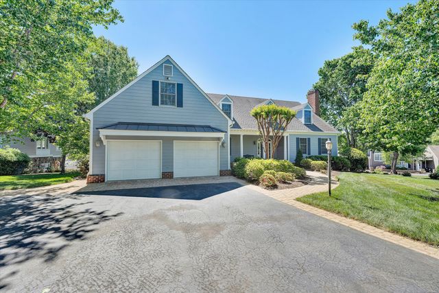 145 Bridleridge RD, Penhook, VA 24137
