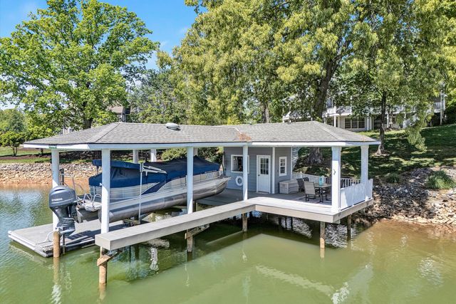 145 Bridleridge RD, Penhook, VA 24137