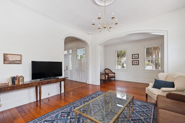 143 Broad Street, Charleston, SC 29401