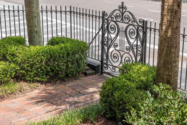 143 Broad Street, Charleston, SC 29401