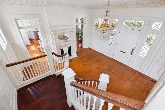 143 Broad Street, Charleston, SC 29401