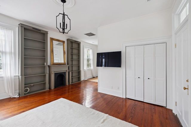 143 Broad Street, Charleston, SC 29401