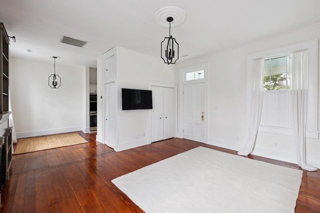 143 Broad Street, Charleston, SC 29401