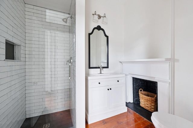 143 Broad Street, Charleston, SC 29401