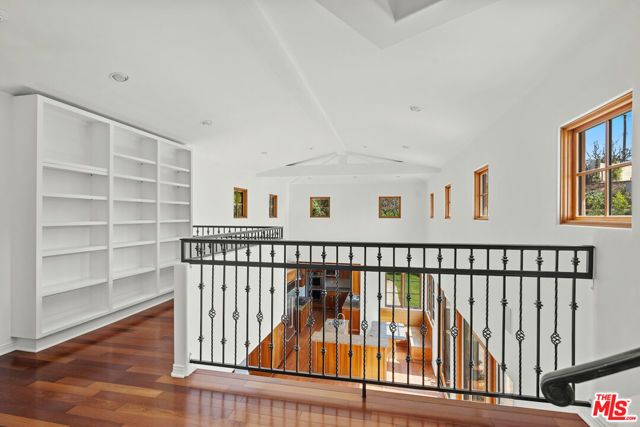 16820 W SUNSET, Pacific Palisades (los Angeles), CA 90272