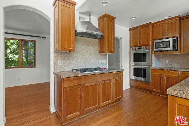 16820 W SUNSET, Pacific Palisades (los Angeles), CA 90272